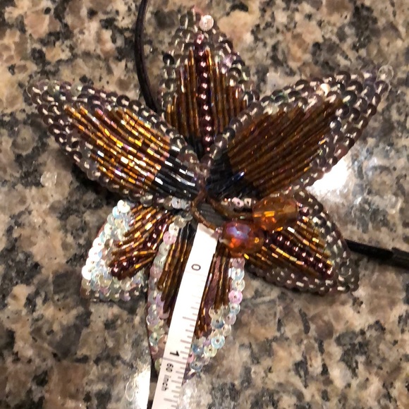 BEAUTIFUL BOLD SEQUIN BEADED FLORAL HAIR BAND main image 4